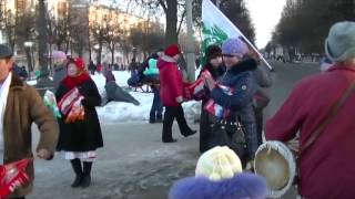Марийский Ансамбль Олак Мари. Окончание олимпийского концерта, флаг приспущен