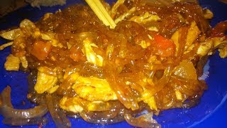 Как приготовить китайскую жареную крахмальную лапшу. Китайская кухня. Жареная лапша с курицей.
