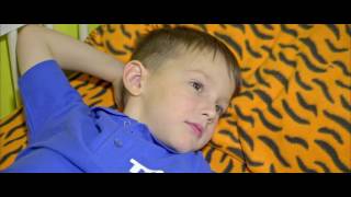 "Mom, I fell in love with the girl alone." Music clip