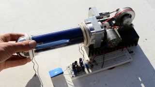 Self starting solar powered stirling engine