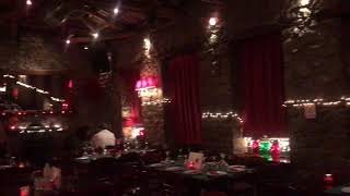 Ακουαρέλα: Τρυπώσαμε στο φημισμένο bar restaurant της Αράχωβας!