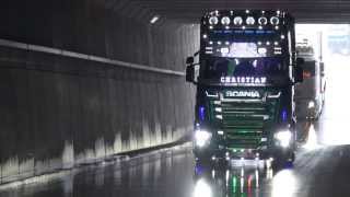 Klapperde Scania's V8 trucks uit Italië - intocht  truckstar festival editie 2013