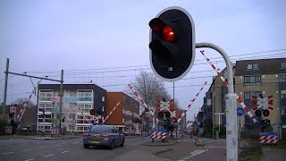 Spoorwegovergang Vught // Dutch railroad crossing
