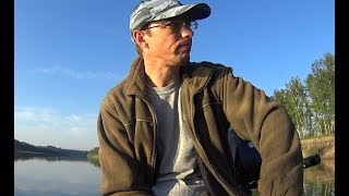 Рыбалка с лодки на реке.Открытие лодочного сезона.