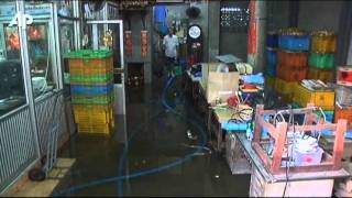 Raw Video: Floods Creep Into Bangkok's Chinatown