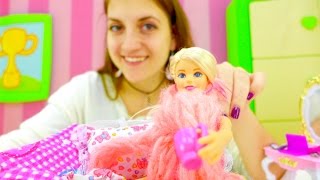 Куклы Барби - Как рассмешить Барби? Игры для девочек