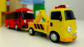 Tayo the Little Bus toys: hide-and-seek games