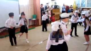 Танец "Тучи в голубом" - утренник "День Победы"