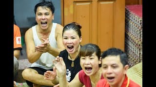 Cha Quang Hải bật khóc khi con trai làm nên lịch sử