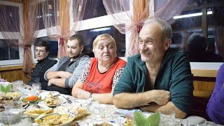ДЕНЬ РОЖДЕНИЯ  ВАСИ . Часть 2 . Поем песни .