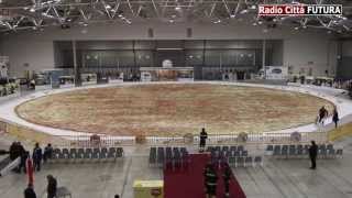 Die größte Pizza der Welt - The biggest pizza in the world