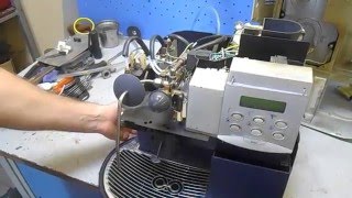Течь кофемашины Saeco Royal