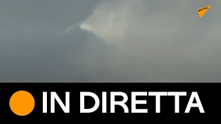 Canarie: erutta il vulcano Cumbre Vieja a La Palma, 5mila persone evacuate