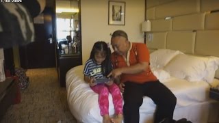 Meledek Gadis Jepang Kecil di Kamar Hotel