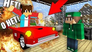 МОЙ ДРУГ ВРЕЗАЛСЯ НА МАШИНЕ В МОЙ ДОМ В МАЙНКРАФТ 100% ТРОЛЛИНГ ЛОВУШКА MINECRAFT TROLLING ДРУГА