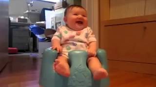 Ребенок на горшке!!! What is so funny