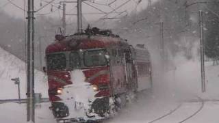 Тепловоз ТЭП60-0926 СПб - Вильнюс / Diesel locomotive TEP60-0926 with a passenger train