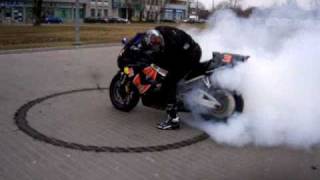 Kita pali gume cbr929 BURNOUT CBR 929