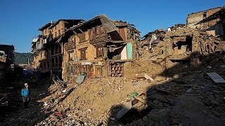 Nepal'de deprem yardımları gümrüğe takıldı