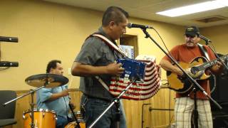 Juan P. Moreno y Sus Amigos - Polka #1 - San Antonio, TX 2010