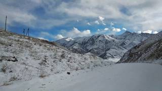 В сердце гор. Горный перевал. Кыргызстан, высота над уровнем моря 2200.
