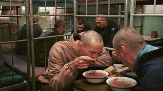 Петух в тюрьме. Как живёт опущенный.