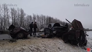 «Семерку» разорвало на части при лобовом столкновении в Туле
