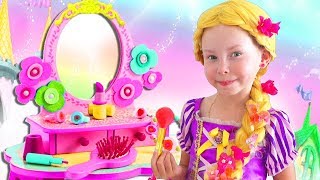 Alice Pretend Princess Rapunzel & Plays in the kids hair salon!