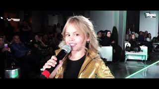Милана «я такая в маму» на Fashion  показе