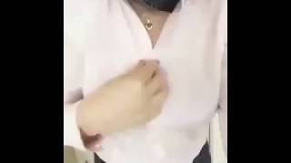 Türbanlı dans edip soyunuyor