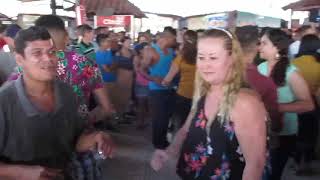 Bailando Cumbia en la Plaza Típica de San Pedro Sula.