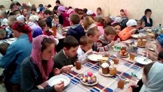 Пасхальный праздник для детей в Свято-Илиинском храме  г. Торез 13.04.2015