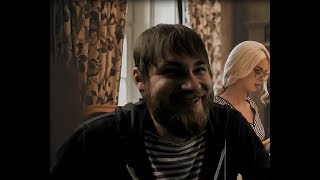 БАЗАР ВОКЗАЛ СМОТР ВИДОСА ''АХУЕВШИЕ БАБЫ ИЛИ СКОЛЬКО ЗАРАБАТЫВАЮТ В МОСКВЕ'' ВАТНИК РУССАК