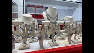 В ГОСТЯХ У "ЛЕДИ САМОЦВЕТ" ТВОРЧЕСКАЯ СТУДИЯ ЮВЕЛИРНЫЕ ВИТРИНЫ СЕРЕБРО САМОЦВЕТЫ