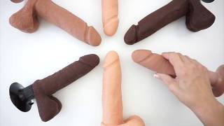 Реалистичный вибратор на присоске Perfect D Vibrating - Doc Johnson
