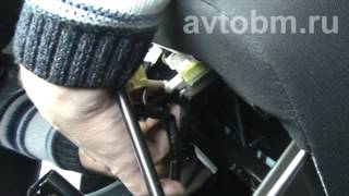Установка авточехлов на сидения автомобиля "Ниссан Сентра"