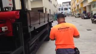 Install remote control for lorry crane