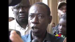 Salerno: protesta dei venditori ambulanti senegalesi e bengalesi a Palazzo di Città.Intervista.