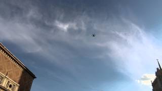 НЛО в Центре Москвы - UFO in the center of Moscow