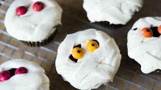 Mummy Cupcakes Recipe: Halloween Tips and Tricks