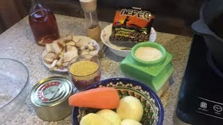 Полевая каша с салом и тушенкой в казане под сахарный самогончик