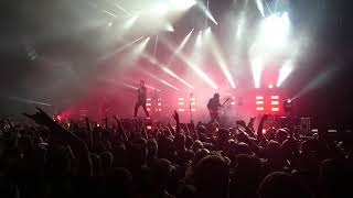 Papa Roach - Forever + In The End (Chester Bennington Tribute) (live im Ufo Velodrom in Berlin 2017)