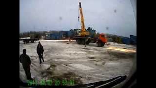 Кран упал (crane crash)