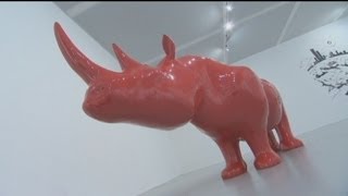 euronews le mag - "Extra Large": Kunst in Übergröße XXL