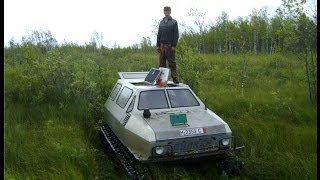 САМОДЕЛЬНЫЙ ГУСЕНИЧНЫЙ ВЕЗДЕХОД ПРЕТ ПО БОЛОТУ!