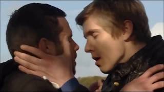 Emmerdale Aaron & Robert First and Second Kiss (Robron)