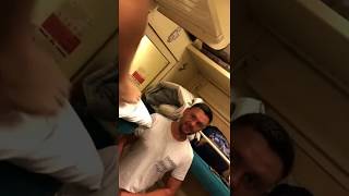 Получил леща от бабы в плацкарте