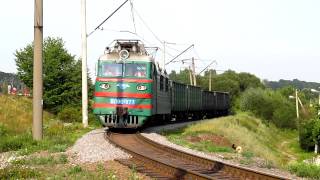 Электровоз ВЛ80Т-1177 с грузовым поездом