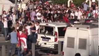 GEZİ PARKI.Polisimize saldıran darwinist komünistler ve engellemeye çalışan