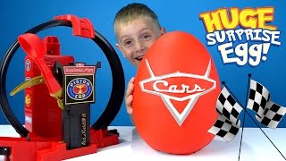Disney Cars Play-Doh Surprise Egg with Disney Cars Toys & Lightning McQueen by KIDCITY